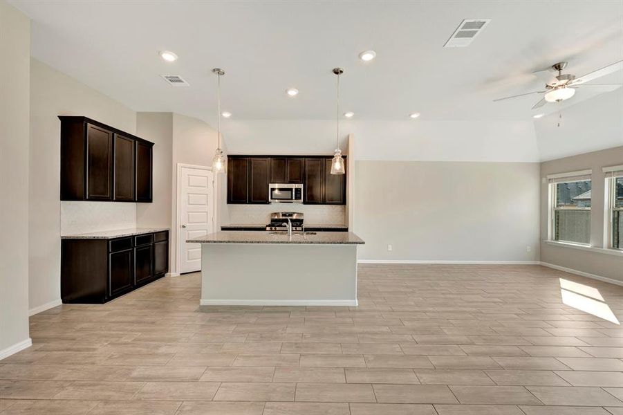 Image 41 of a home in Woodstone. Image 41 of a home in Woodstone.