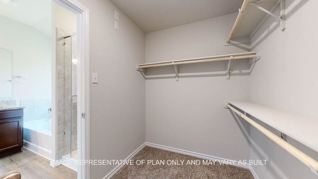 Spacious, unfurnished interior of a new home in Three Creeks - Colt Creek, Belton (Image 17).