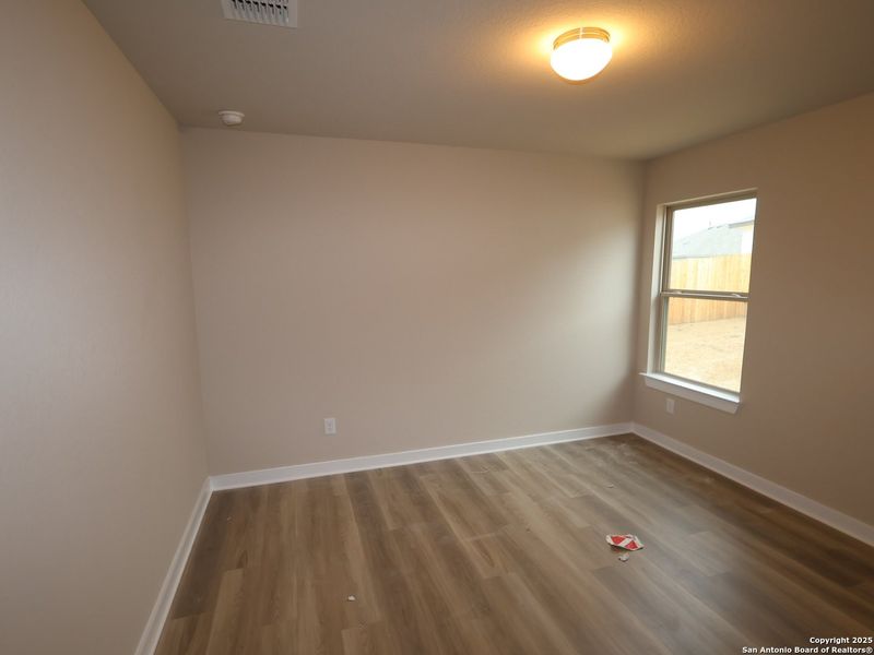 Spacious, unfurnished interior of a new home in Winding Brook, San Antonio (Image 16). Spacious, unfurnished interior of a new home in Winding Brook, San Antonio (Image 16).