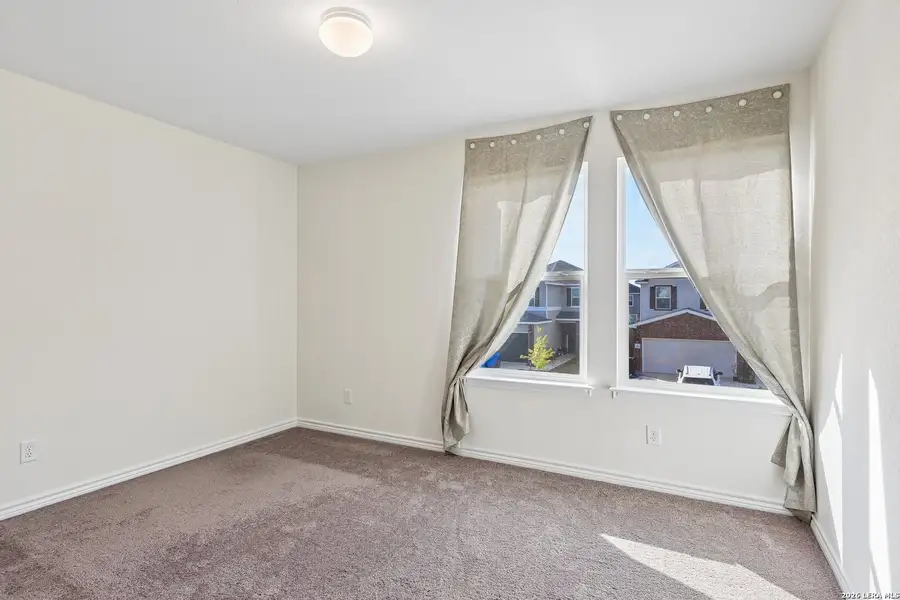 Spacious, unfurnished interior of a new home in , San Antonio (Image 45).