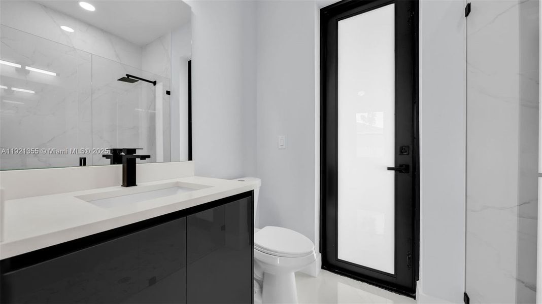 Furnished interior view inside a new home in , Cape Coral (Image 7).