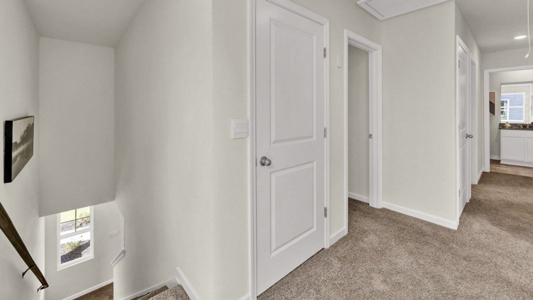 Spacious, unfurnished interior of a new home in Fieldcrest Acres, Blountville (Image 23).