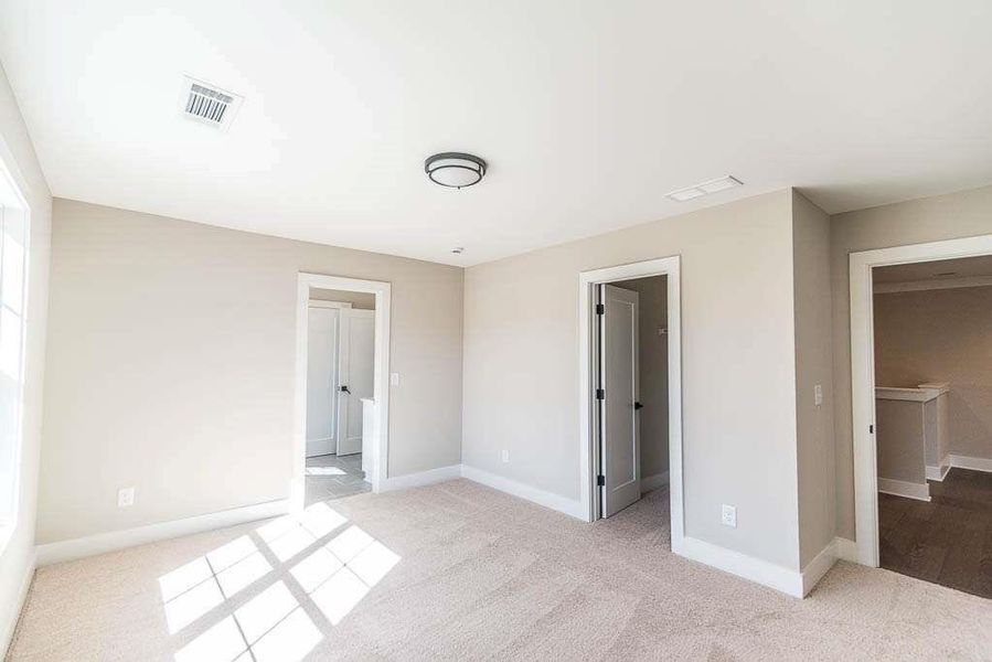 Spacious, unfurnished interior of a new home in , Decatur (Image 14).