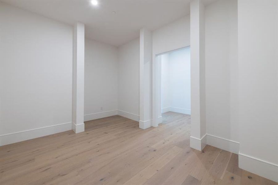 Spacious, unfurnished interior of a new home in , Atlanta (Image 23).