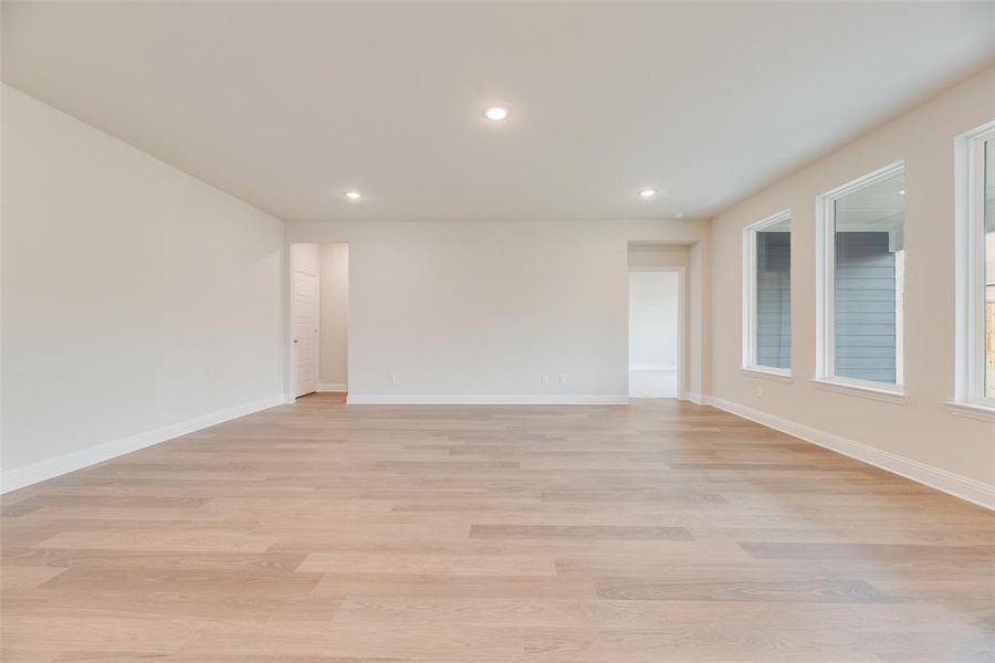 Spacious, unfurnished interior of a new home in Creekside of Crowley, Crowley (Image 26).