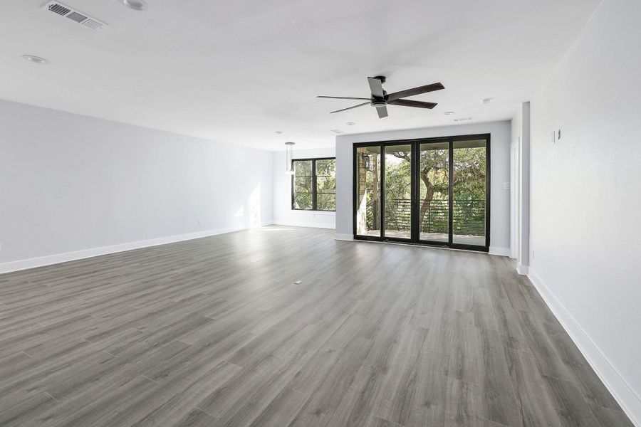 Spacious, unfurnished interior of a new home in , Austin (Image 22).
