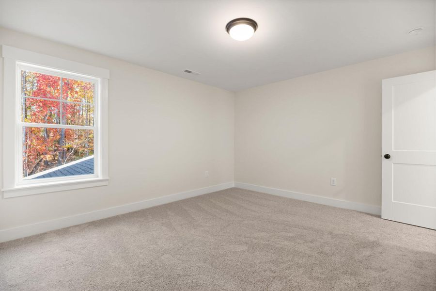 Spacious, unfurnished interior of a new home in Harbor Crossing, Greensboro (Image 35).