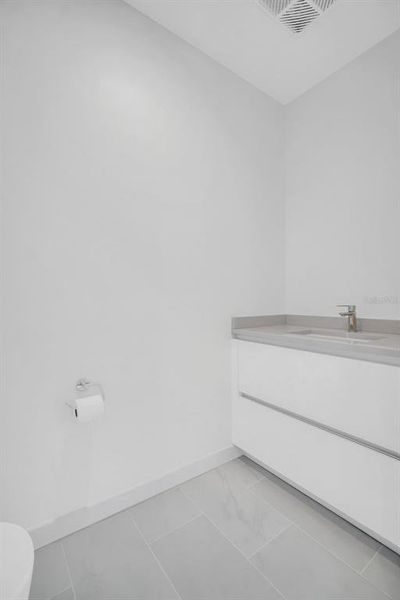 Spacious, unfurnished interior of a new home in , St. Petersburg (Image 62).