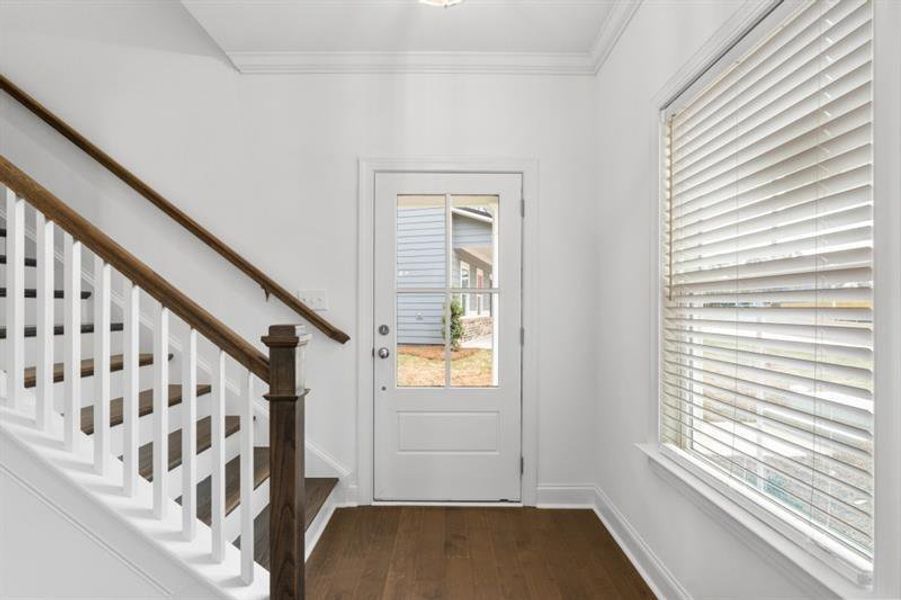 Spacious, unfurnished interior of a new home in , Athens (Image 40).