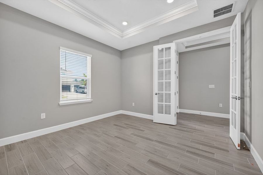 Spacious, unfurnished interior of a new home in Headwaters at Lofton Creek, Yulee (Image 31).