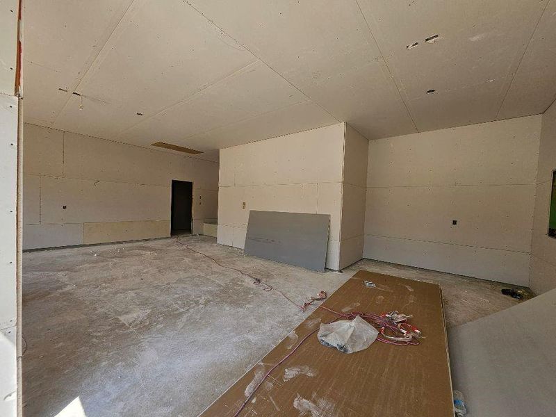 Spacious, unfurnished interior of a new home in Aero Vista, Caddo Mills (Image 7).