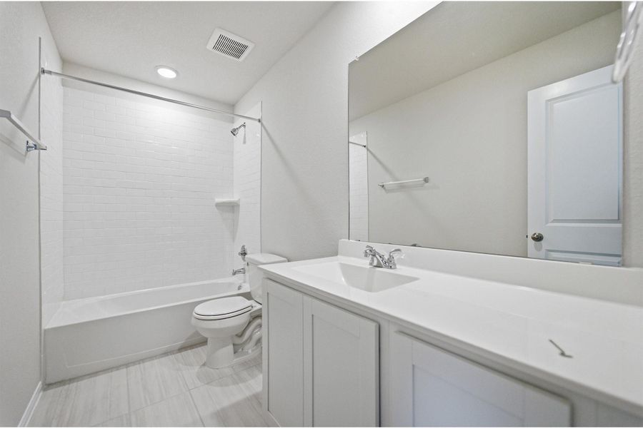 Furnished interior view inside a new home in Pearlbrook, Texas City (Image 13).