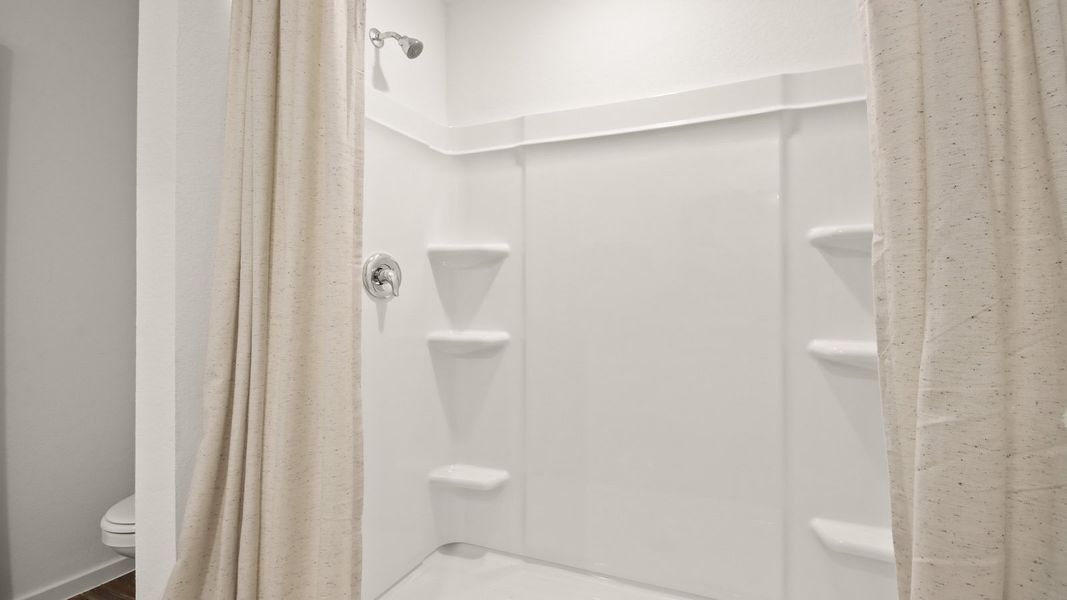 Representative interior finishes for a home built from the Caprock by D.R. Horton in Lake Conroe Cove, Willis (Image 21).