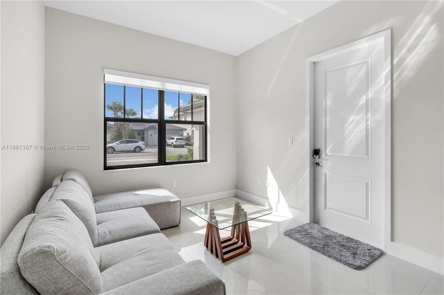 Furnished interior view inside a new home in , Miramar (Image 3).