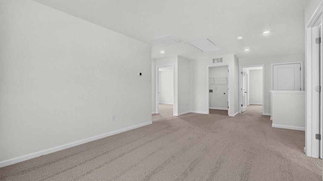 Spacious, unfurnished interior of a new home in The Reserve at Prestleigh, Wake Forest (Image 20).