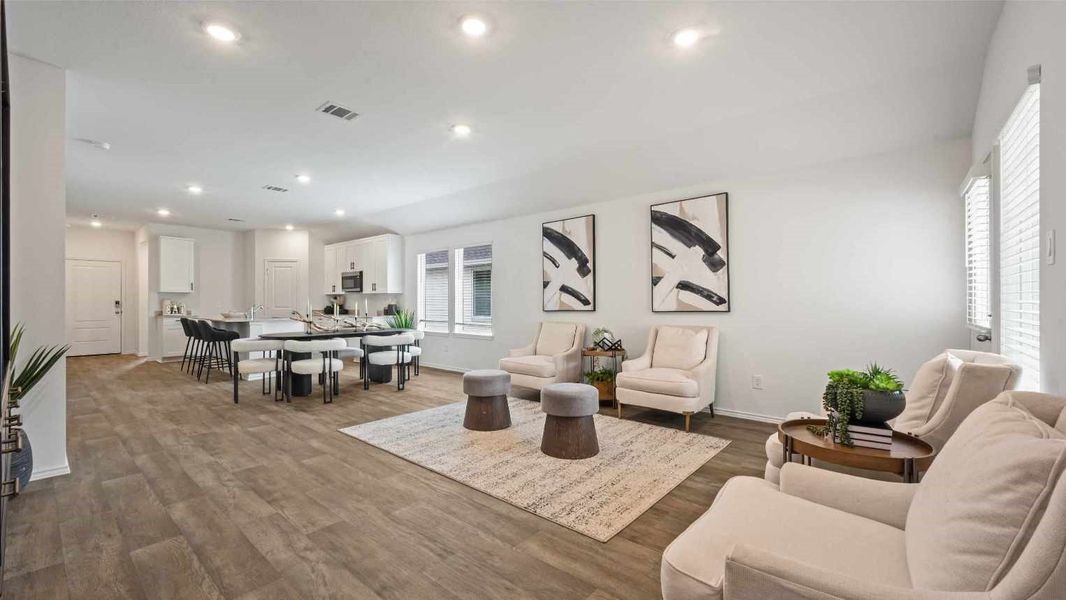 Furnished interior view inside a new home in Tamarron, Fulshear (Image 19). Furnished interior view inside a new home in Tamarron, Fulshear (Image 19).