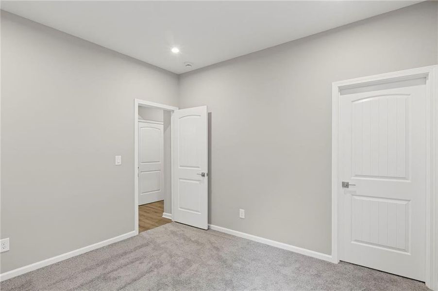 Spacious, unfurnished interior of a new home in Laurel Farms, Dallas (Image 40). Spacious, unfurnished interior of a new home in Laurel Farms, Dallas (Image 40).