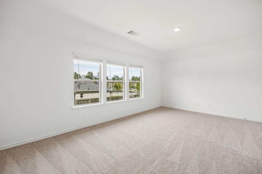 Spacious, unfurnished interior of a new home in Montgomery Bend, Montgomery (Image 31).