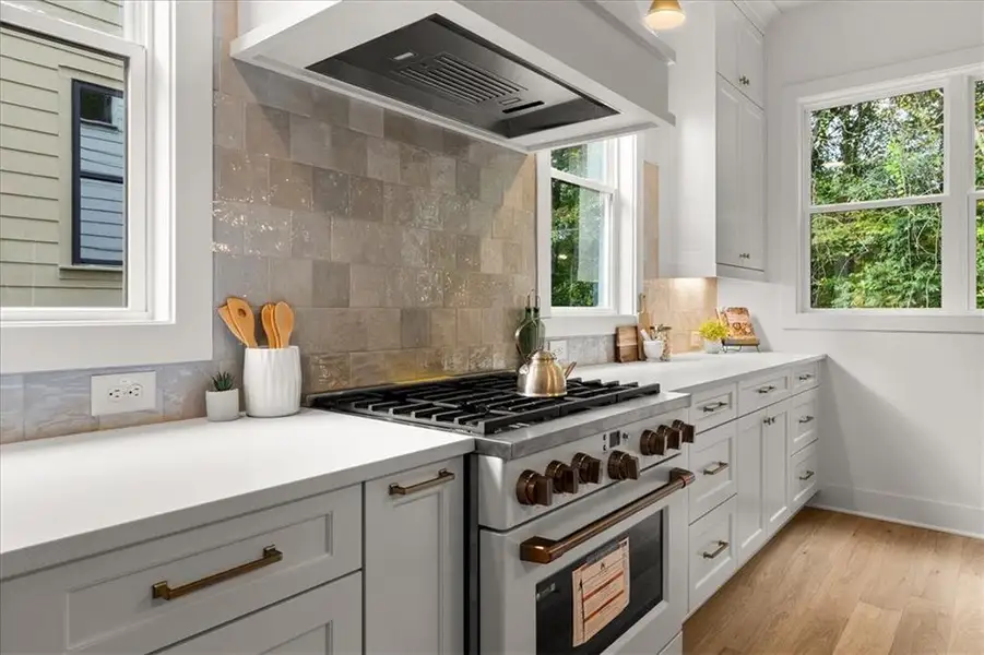 Furnished interior view inside a new home in , Atlanta (Image 8).