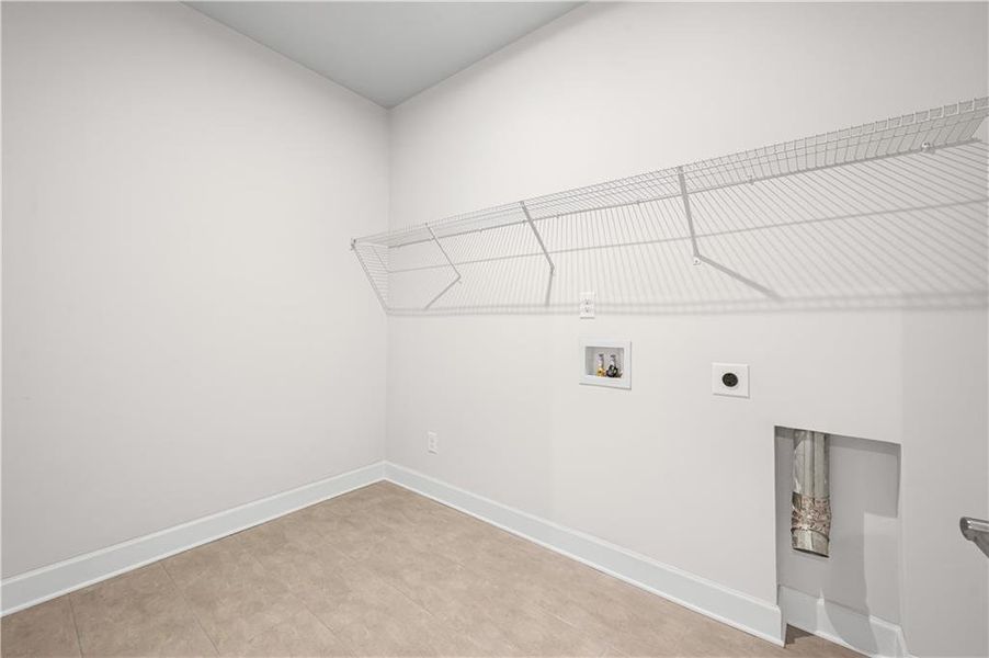 Spacious, unfurnished interior of a new home in Enclave at Parkway Village, Fairburn (Image 23).