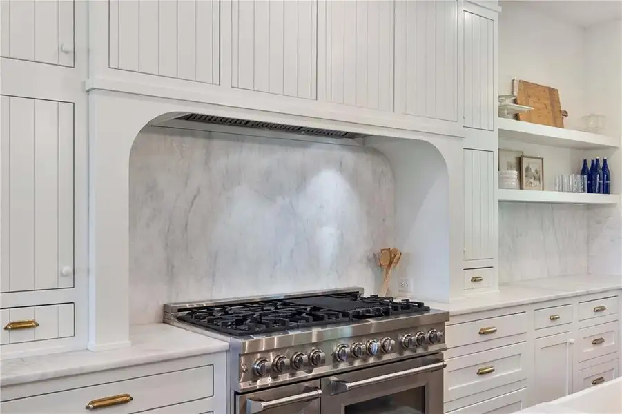 Image 50 of a home in .