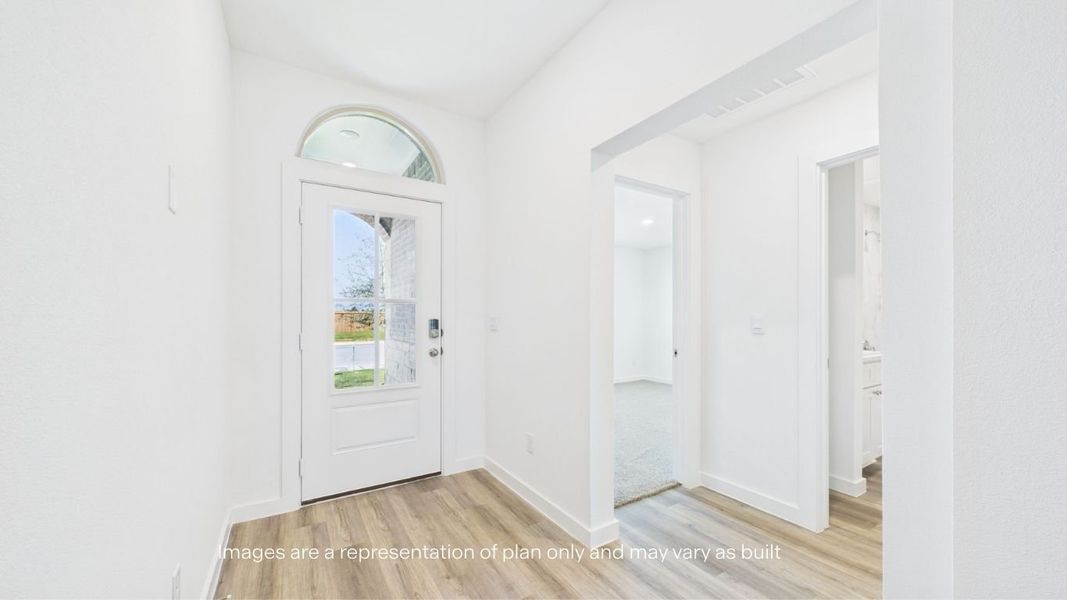 Spacious, unfurnished interior of a new home in Westmont, Lubbock (Image 9). Spacious, unfurnished interior of a new home in Westmont, Lubbock (Image 9).