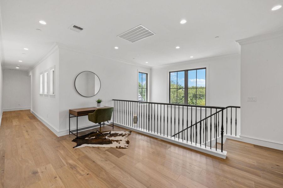Spacious, unfurnished interior of a new home in , Austin (Image 33).