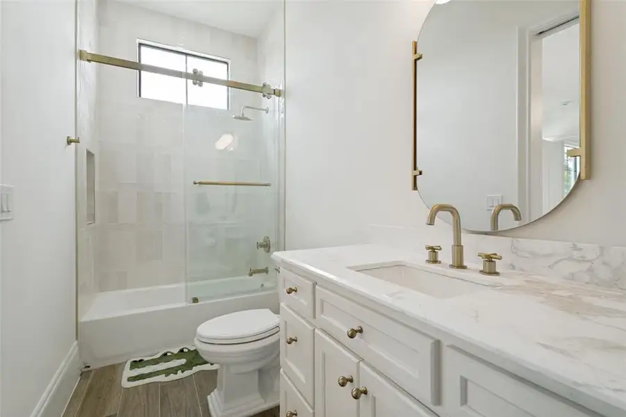 Furnished interior view inside a new home in , Keller (Image 5).