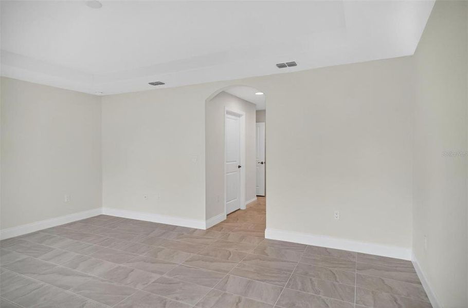 Spacious, unfurnished interior of a new home in , Palm Coast (Image 35).