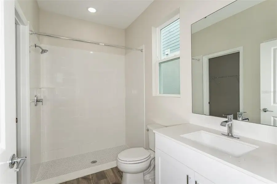 Furnished interior view inside a new home in Pasadena Woods, Dade City (Image 10).