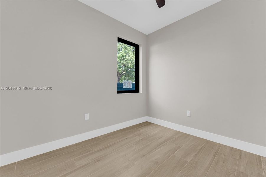 Spacious, unfurnished interior of a new home in , Miami (Image 36).