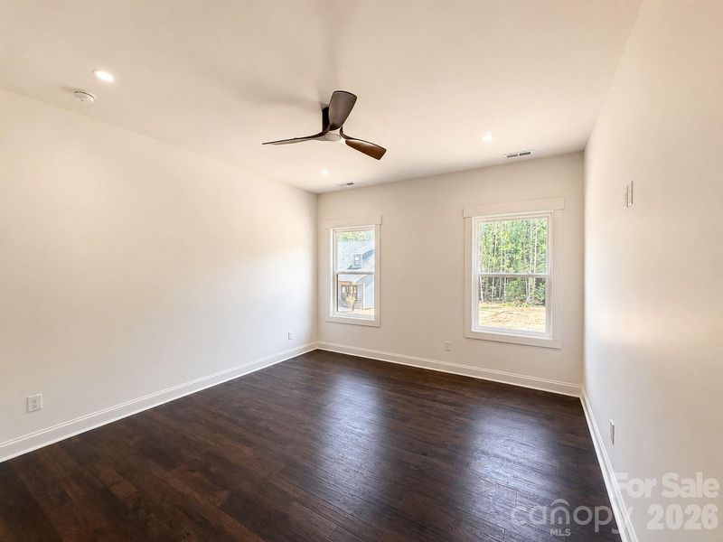 Spacious, unfurnished interior of a new home in , Salisbury (Image 29).