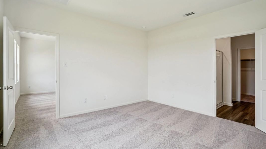 Representative unfurnished interior of a home built from the Athena by Starlight Homes in Creekview Fossil Ridge, Pilot Point (Image 16).