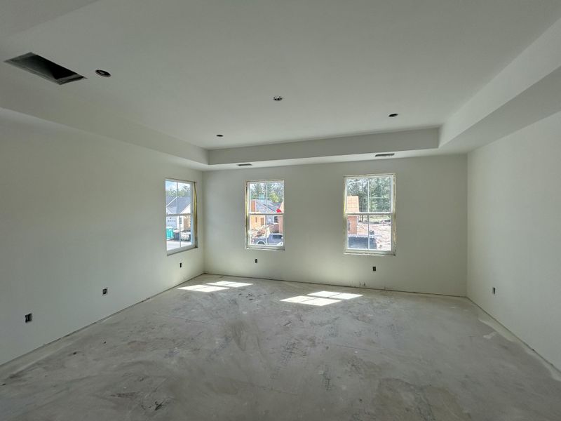 Spacious, unfurnished interior of a new home in , Summerville (Image 18).