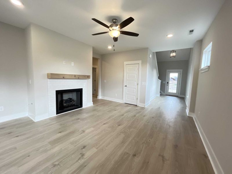 Spacious, unfurnished interior of a new home in Westfield Garden Homes, Gallatin (Image 7).