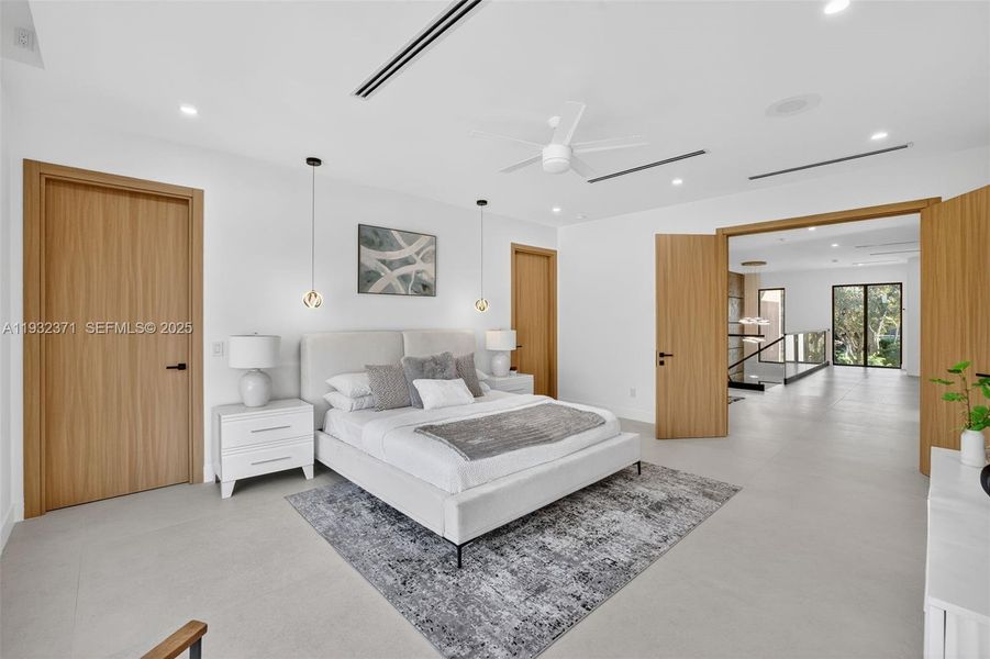 Furnished interior view inside a new home in , Fort Lauderdale (Image 38).