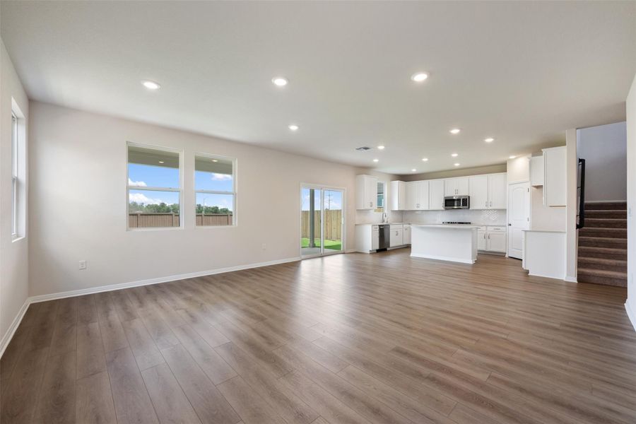 Representative images and renderings are for illustrative purposes. Actual structural options and design finishes of home may vary.