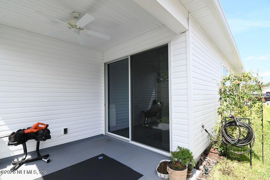 Exterior details and patio area of a home in Forest Crest, Jacksonville (Image 24).