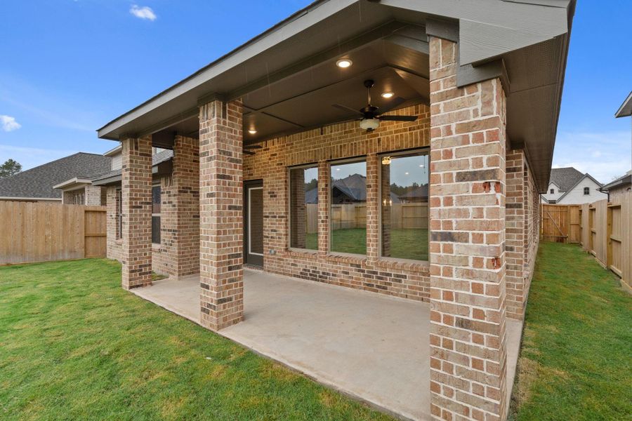 Exterior details and patio area of a home in The Highlands, Porter (Image 3).