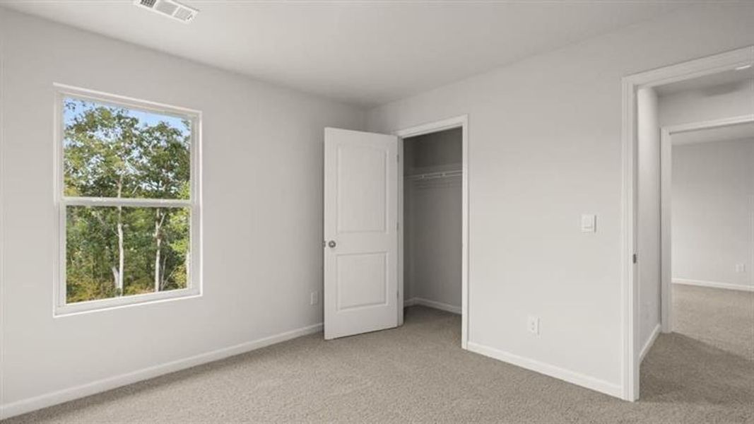 Spacious, unfurnished interior of a new home in Braselton Village, Braselton (Image 28).