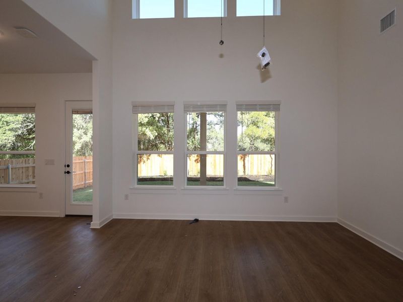 Spacious, unfurnished interior of a new home in Barksdale, Leander (Image 15).