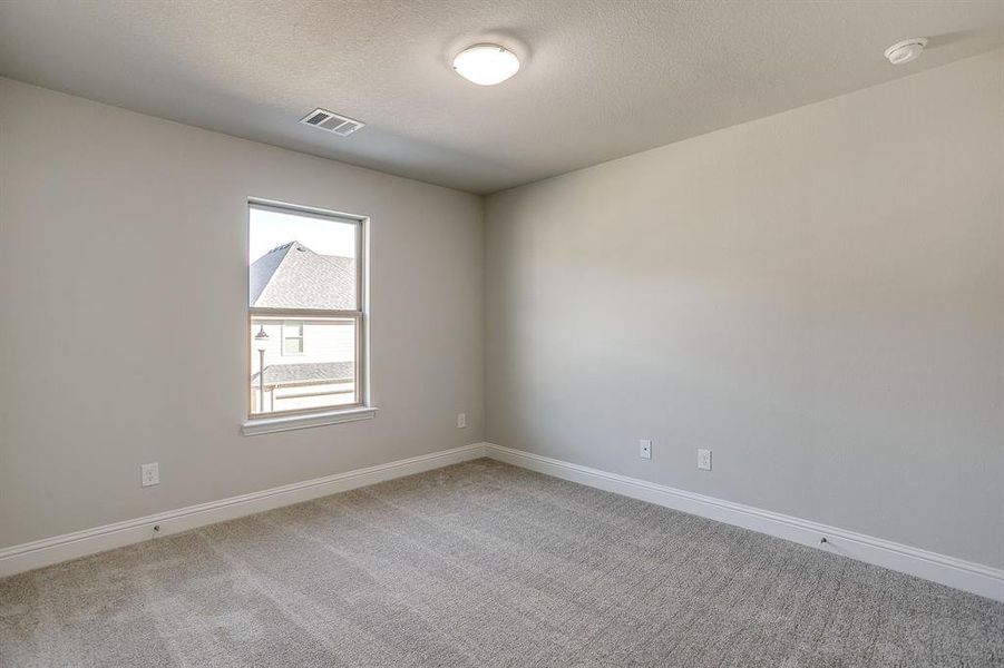 Spacious, unfurnished interior of a new home in Knight's Landing on Eden Road, Arlington (Image 21).