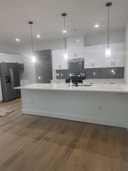 Image 6 of a home in .