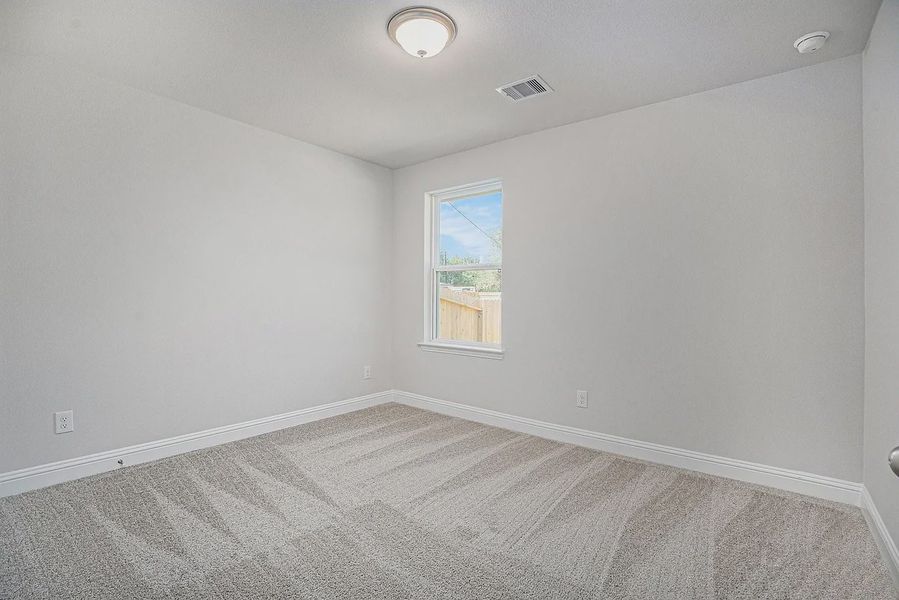 Spacious, unfurnished interior of a new home in Kiber Reserve, Angleton (Image 16).