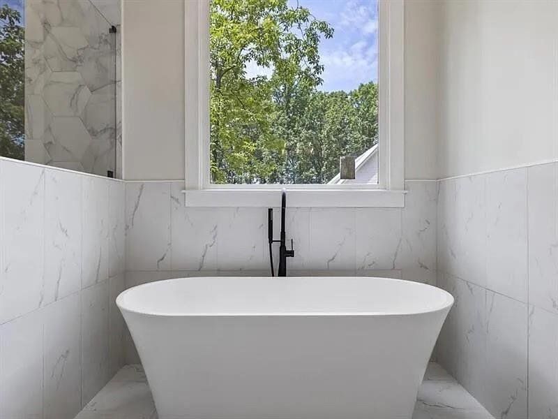 Furnished interior view inside a new home in , Woodstock (Image 10).