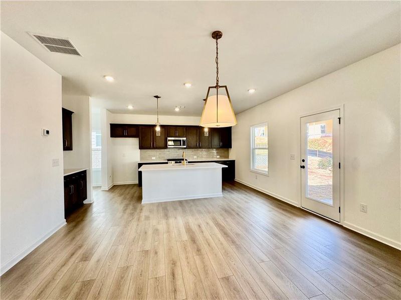 Image 35 of a home in Eastlyn Crossing.