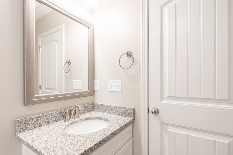 Representative interior finishes for a home built from the Sage by Enchanted Homes in Lonesome Dove, San Antonio (Image 15).
