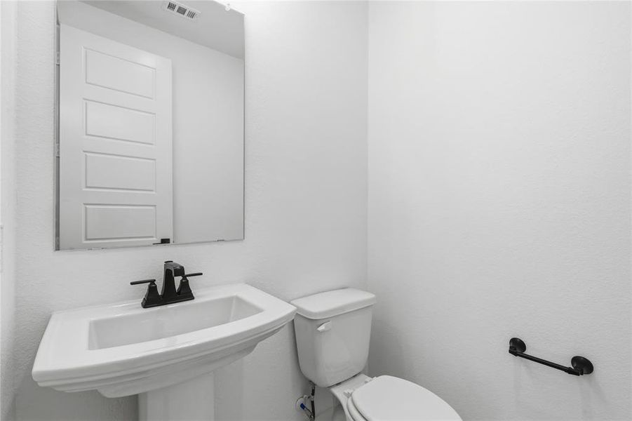 Furnished interior view inside a new home in Talon Hills, Fort Worth (Image 9). Furnished interior view inside a new home in Talon Hills, Fort Worth (Image 9).