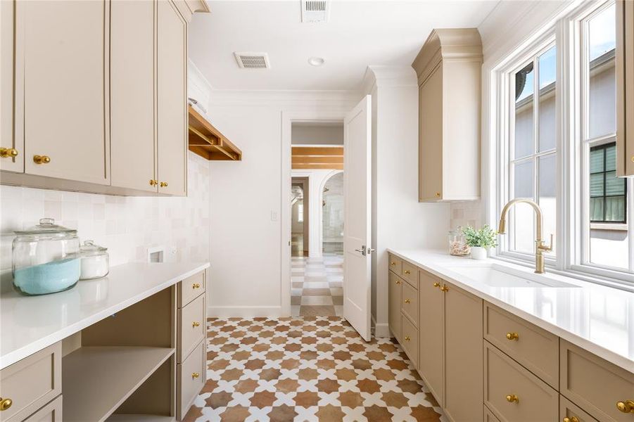 Furnished interior view inside a new home in , Highland Park (Image 7).
