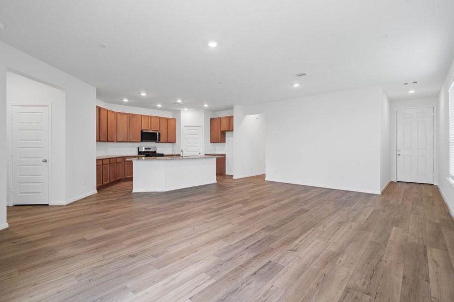 Spacious, unfurnished interior of a new home in Bauer Meadows, Hockley (Image 14).